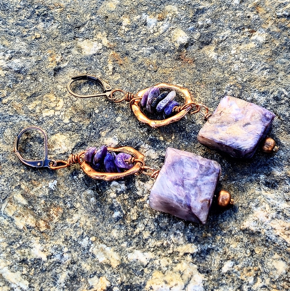Handcrafted Rustic Russian Purple Charoite In Copper Artisan Drop Earrings - Picture 4 of 9